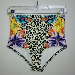 Urban Outfitters Out From Under Bottoms Medium
